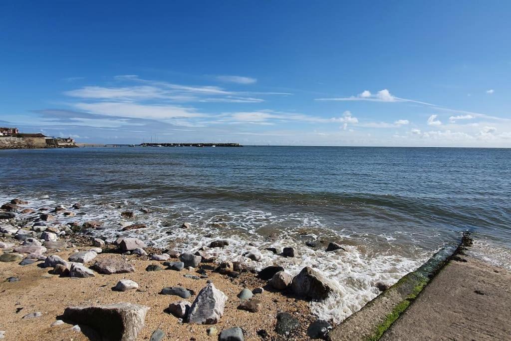 Welcome To The Beach House! Rhôs-on-Sea Eksteriør billede